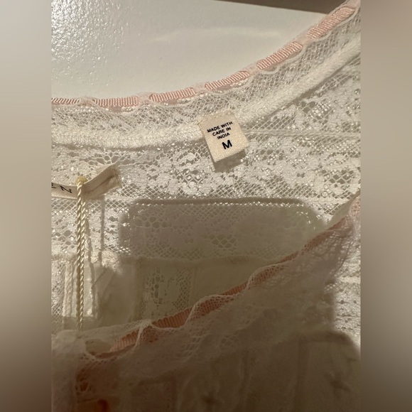 Doen Greta Top in Salt - Picture 3 of 5